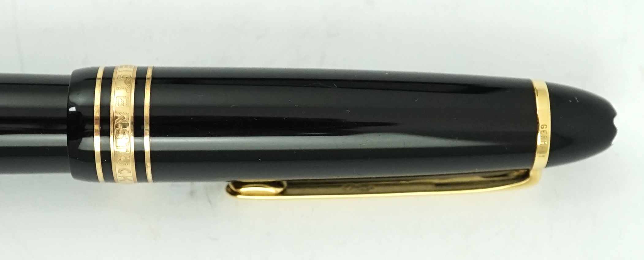 A Montblanc 146 fountain pen, boxed